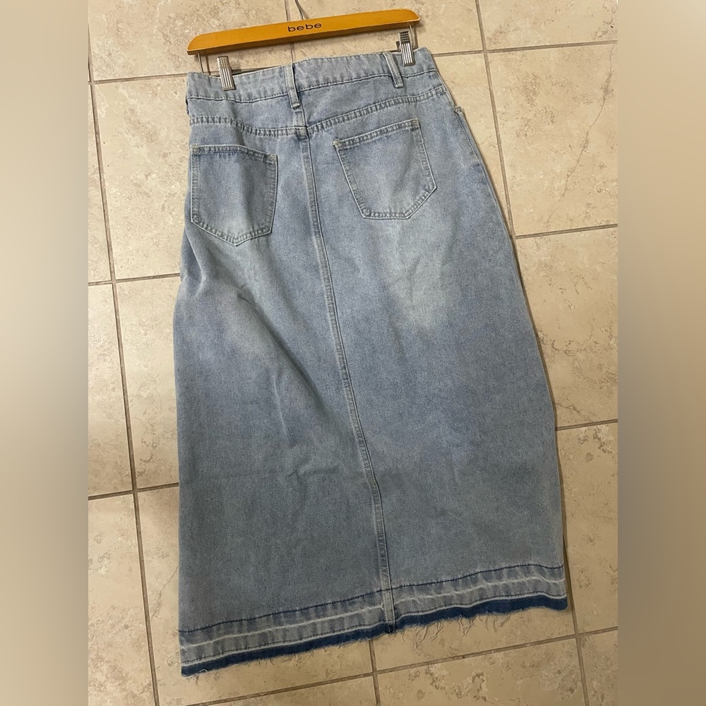 Denim maxi skirt with front slit - Picture 2 of 5